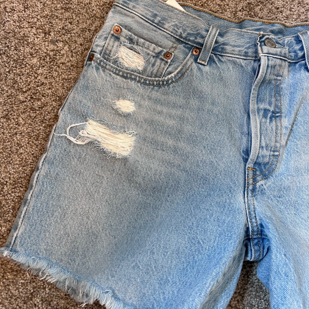Levi’s 501 Button fly Cut Off Denim Shorts. Classic American. Unique tab style. - Picture 2 of 11